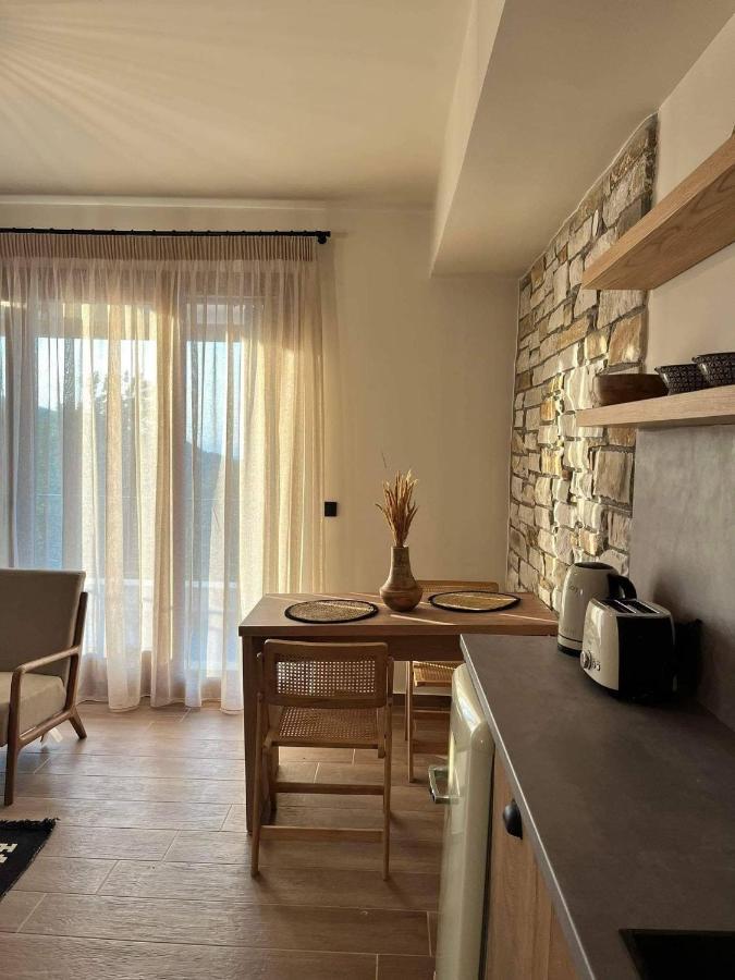 Peri Elxis Luxury Suites Mouresi Exterior foto